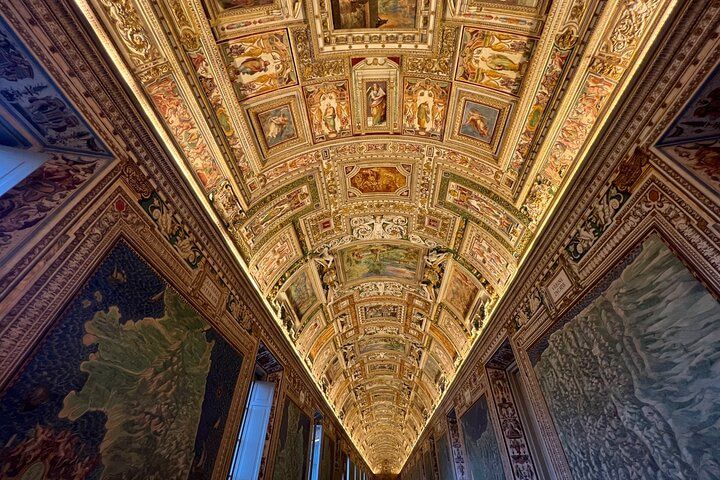 Vatican Museums & Sistine Chapel: Escorted Skip-Line
