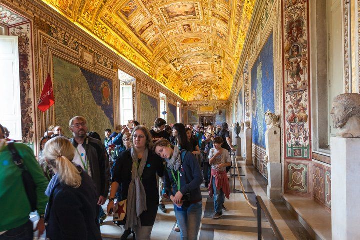 VIP Vatican Tour: Priority Access, Expert Guide & Headsets, Vatican City — photo 2