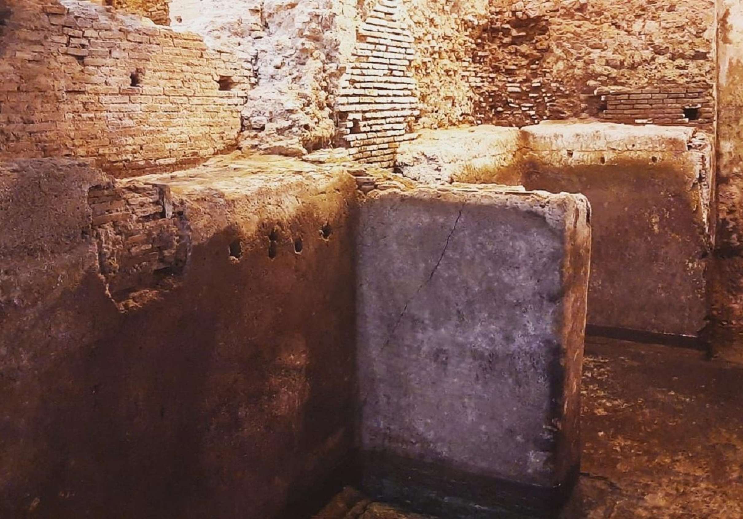 Vatican Necropolis Underground Tour: Ancient Roman Tombs, Vatican City — photo 1
