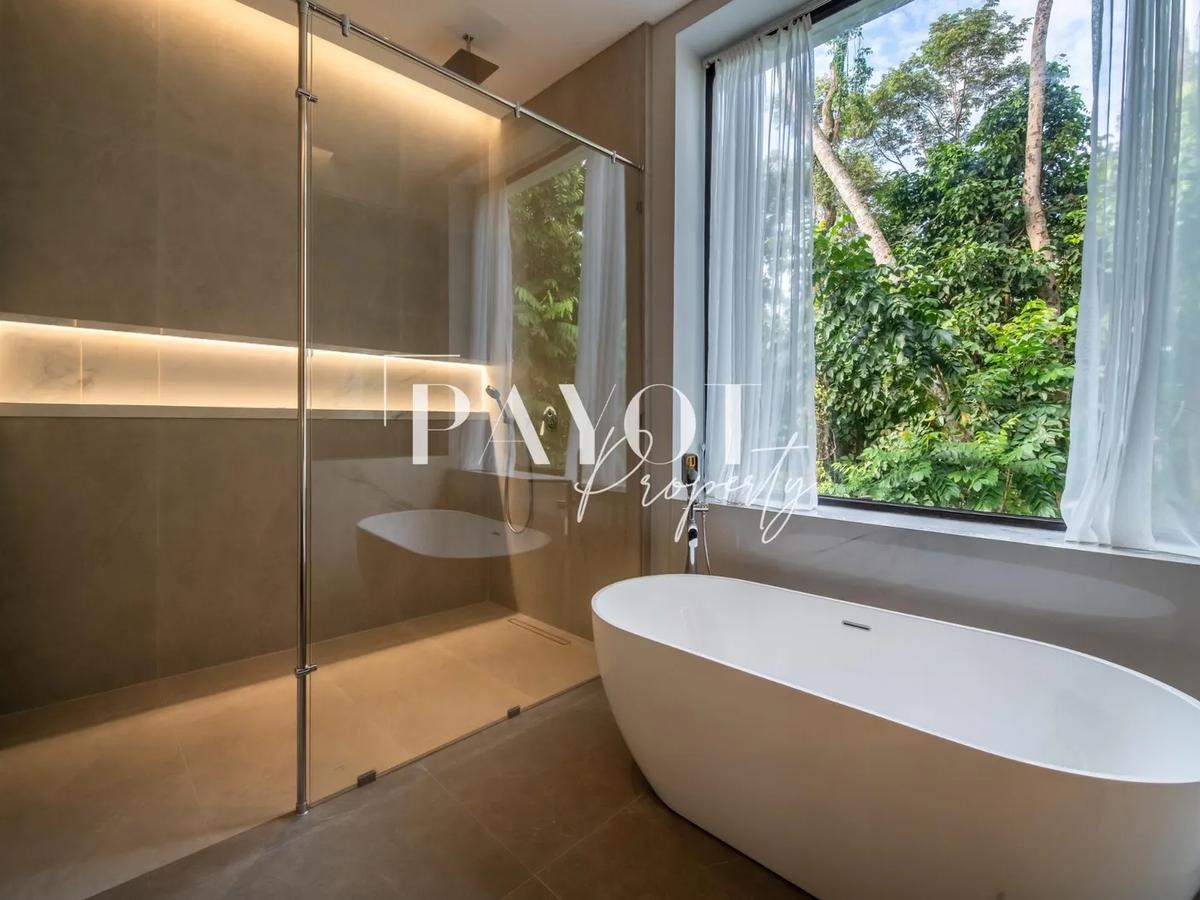 Stunning Jungle Villa - 7
