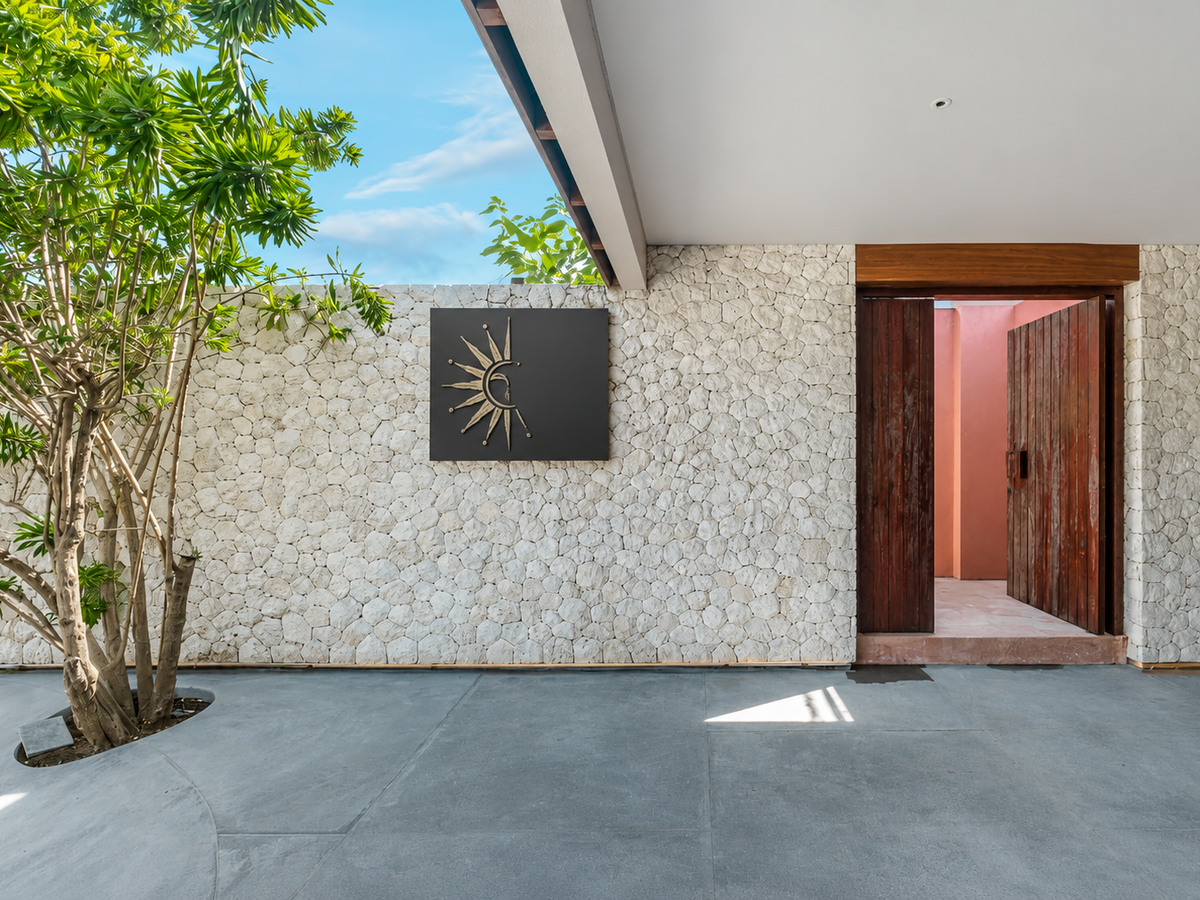 VILLA AMA - 4 BEDROOMS - ULUWATU CLIFF — 4-bedroom villa for sale in Uluwatu, Bali (photo 4)