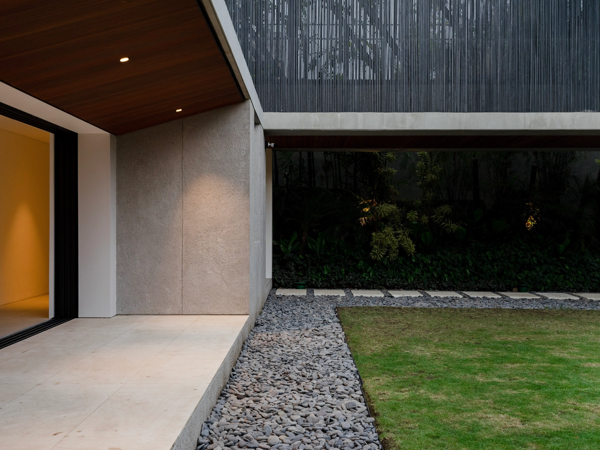 MODERN MASTERPIECE VILLA - 6 BEDROOMS - PERERENAN — 6-bedroom villa for sale in Pererenan, Bali (photo 34)