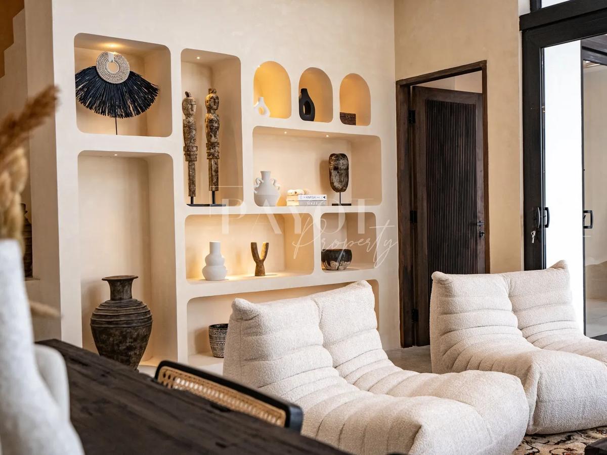 Art Inspired Modern Villa - 3