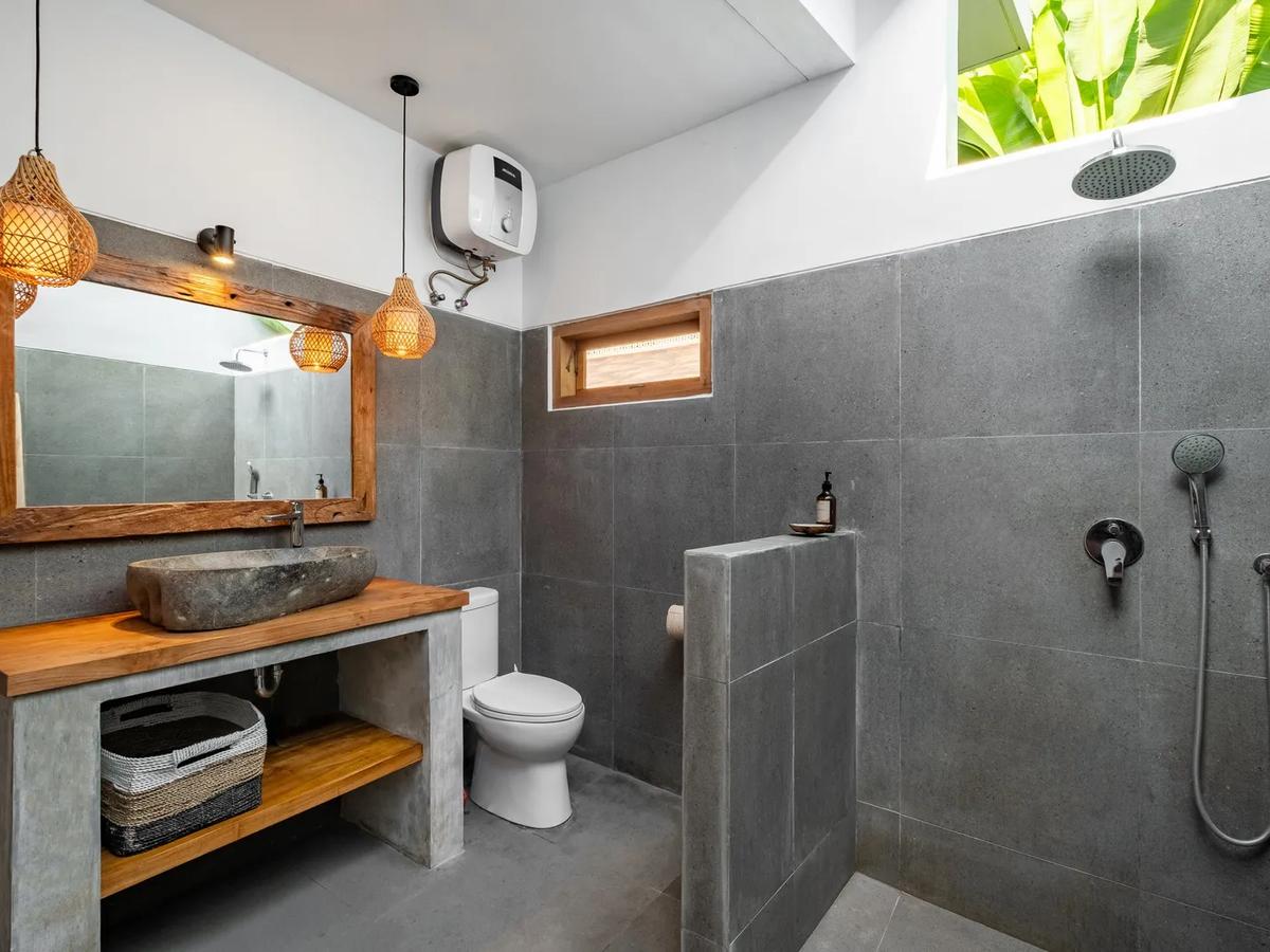 Contemporary Family Villa - 11