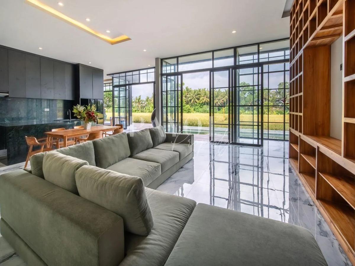 Modern Glass Villa - 12