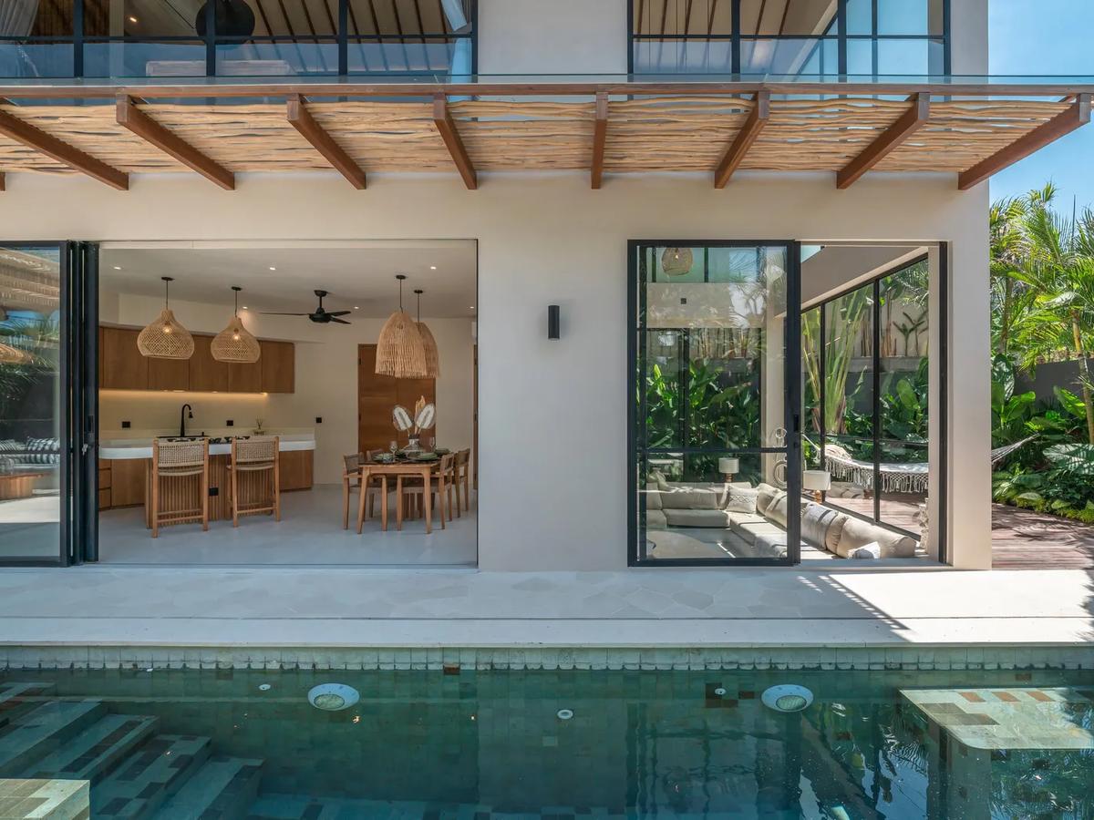 Contemporary Villa With Mediterranean Touch - 10