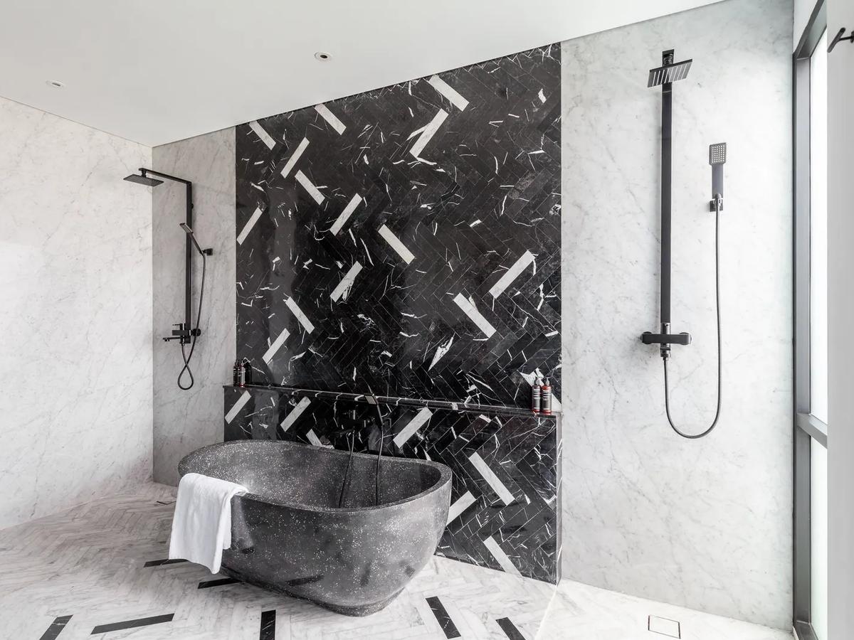 Stunning Architectural Residence - 13