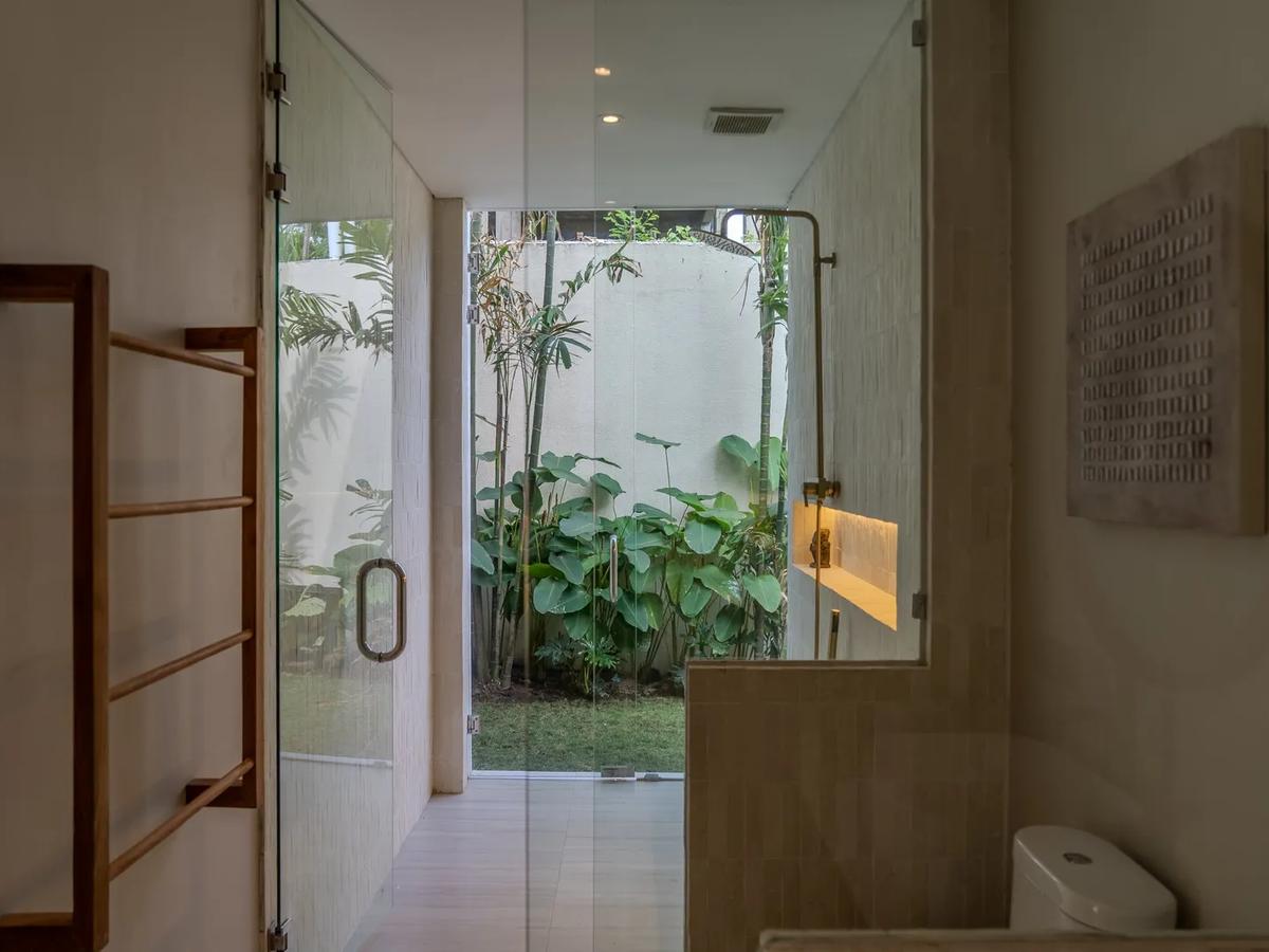 Lagoon Style Tropical Villa - 13