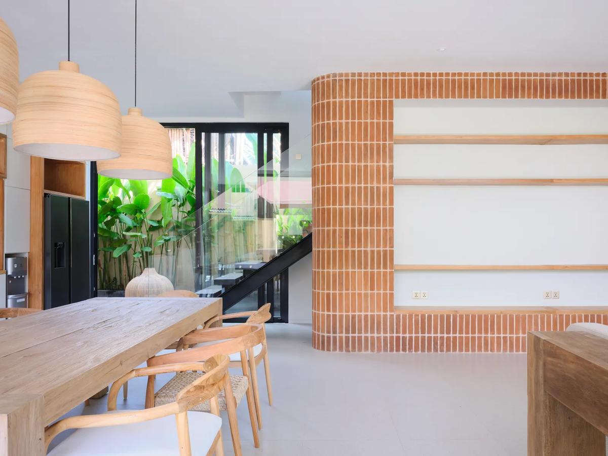 Elegant Urban Villa - 10