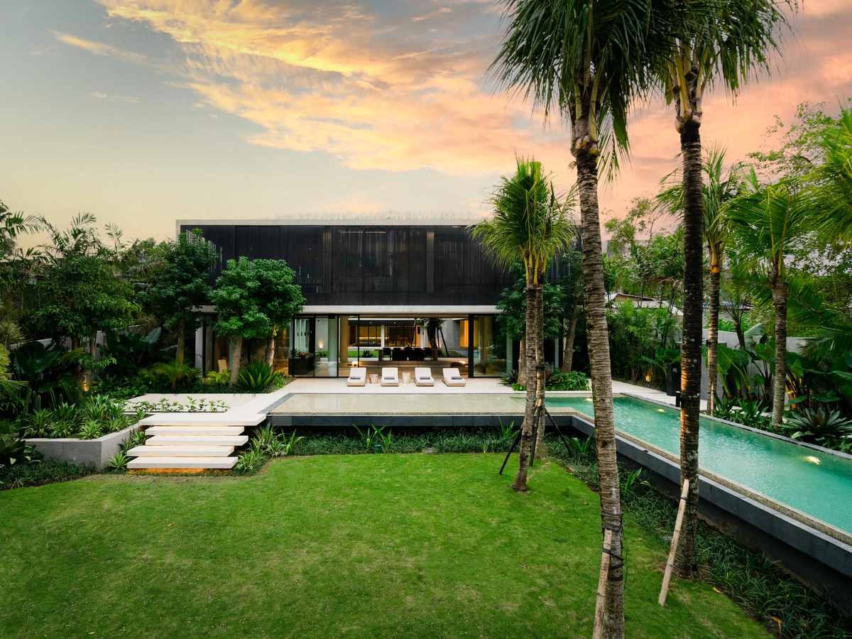 MODERN MASTERPIECE VILLA - 6 BEDROOMS - PERERENAN — 6-bedroom villa for sale in Pererenan, Bali (photo 18)
