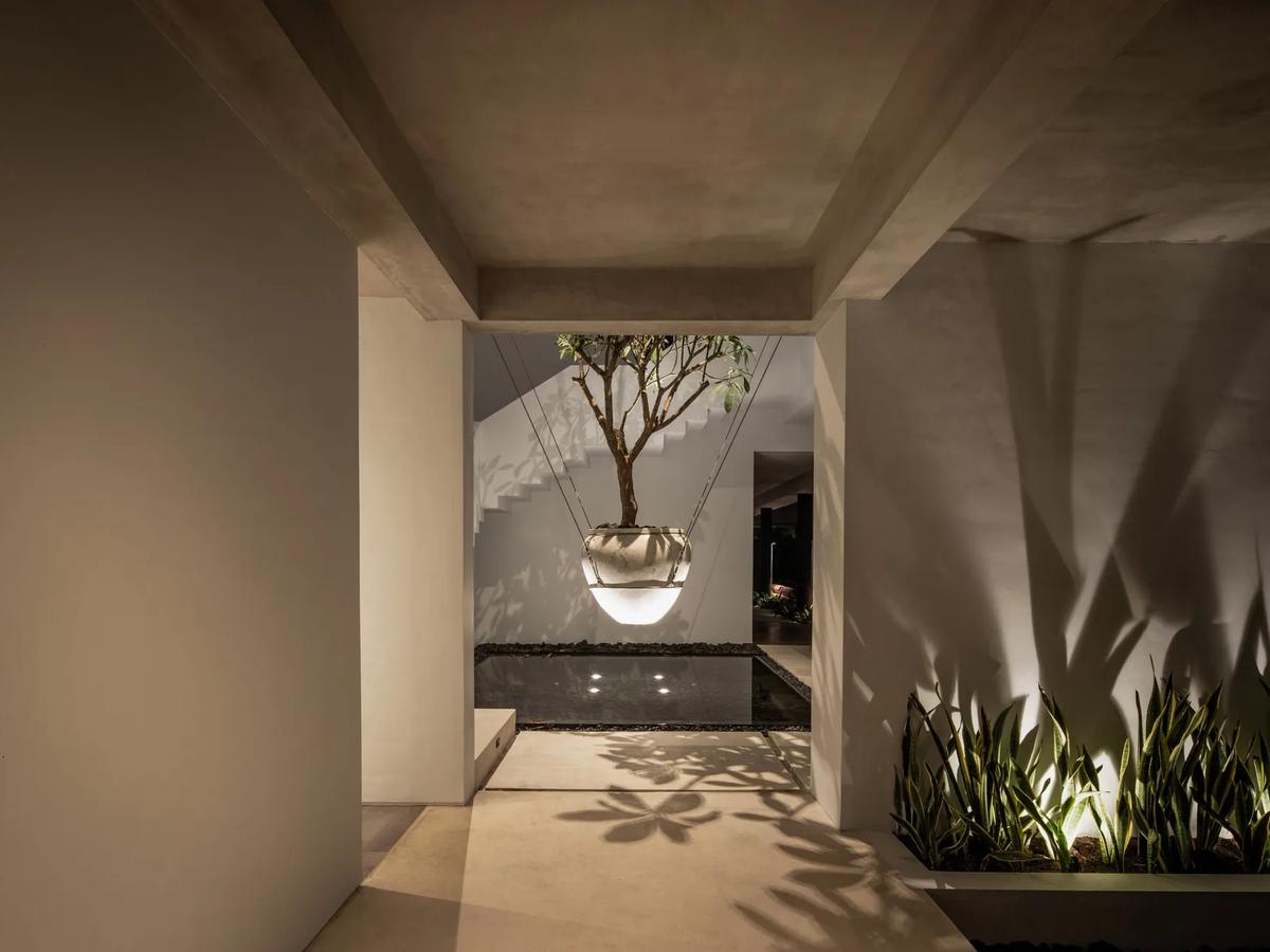 STUNNING ARCHITECTURAL RESIDENCE - 5 BEDROOM - BERAWA - CANGGU - Photo 10