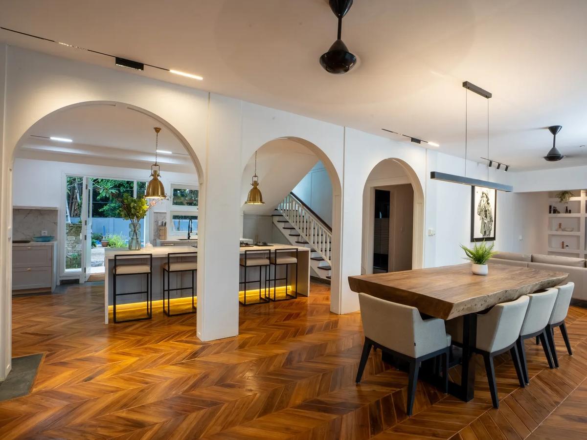 Contemporary Sactuary Framed By Nature - 14