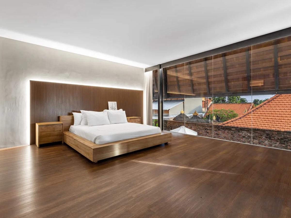 Urban Brutality Meets Tropical Soul - 11