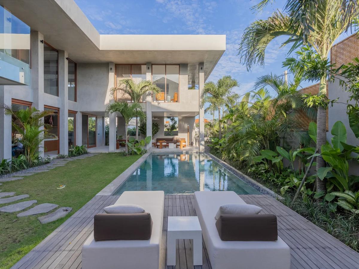 Villa Brutalist Ii - 1