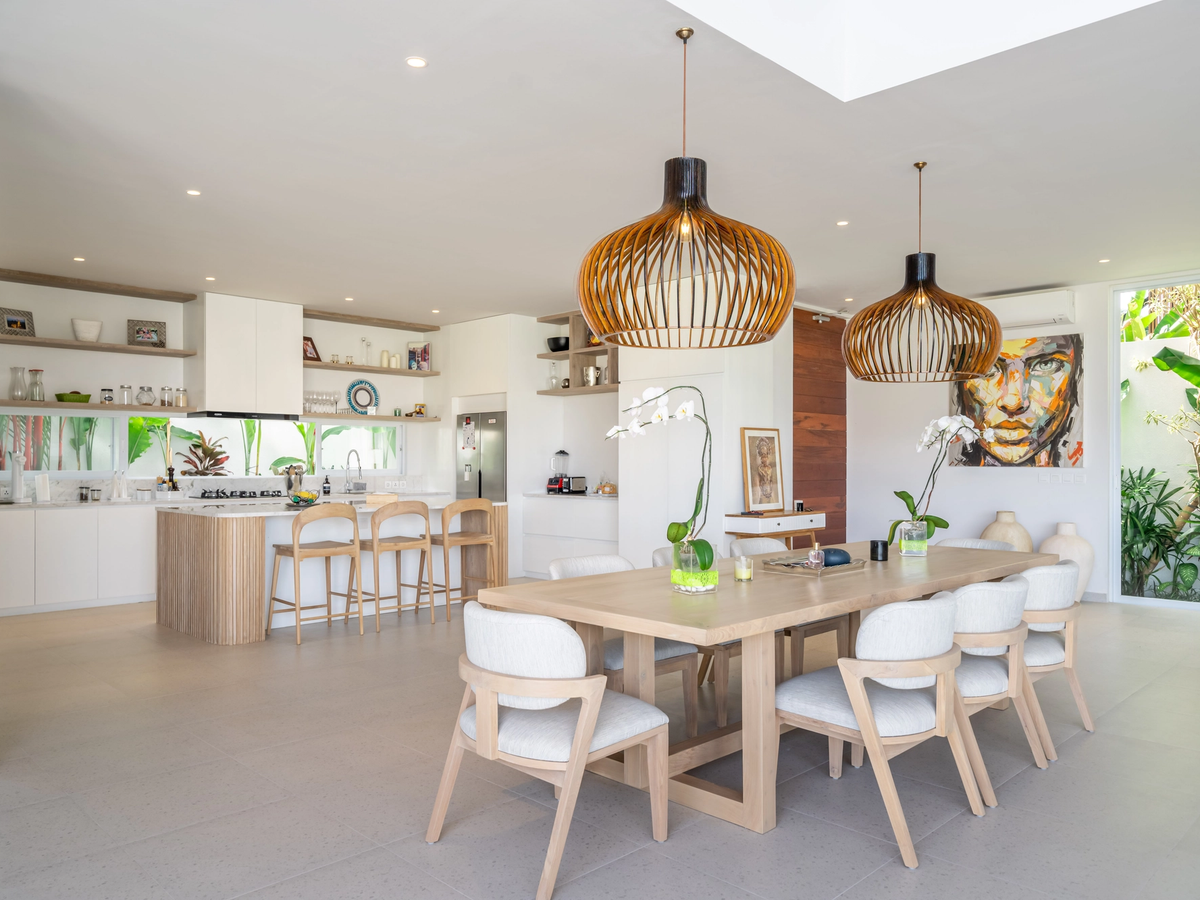 SIGNATURE MASTERPIECE - 4 BEDROOMS - CANGGU — 4-bedroom villa for sale in Canggu, Bali (photo 5)