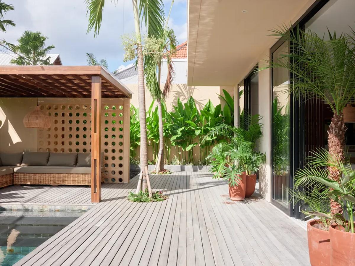 Elegant Urban Villa - 4