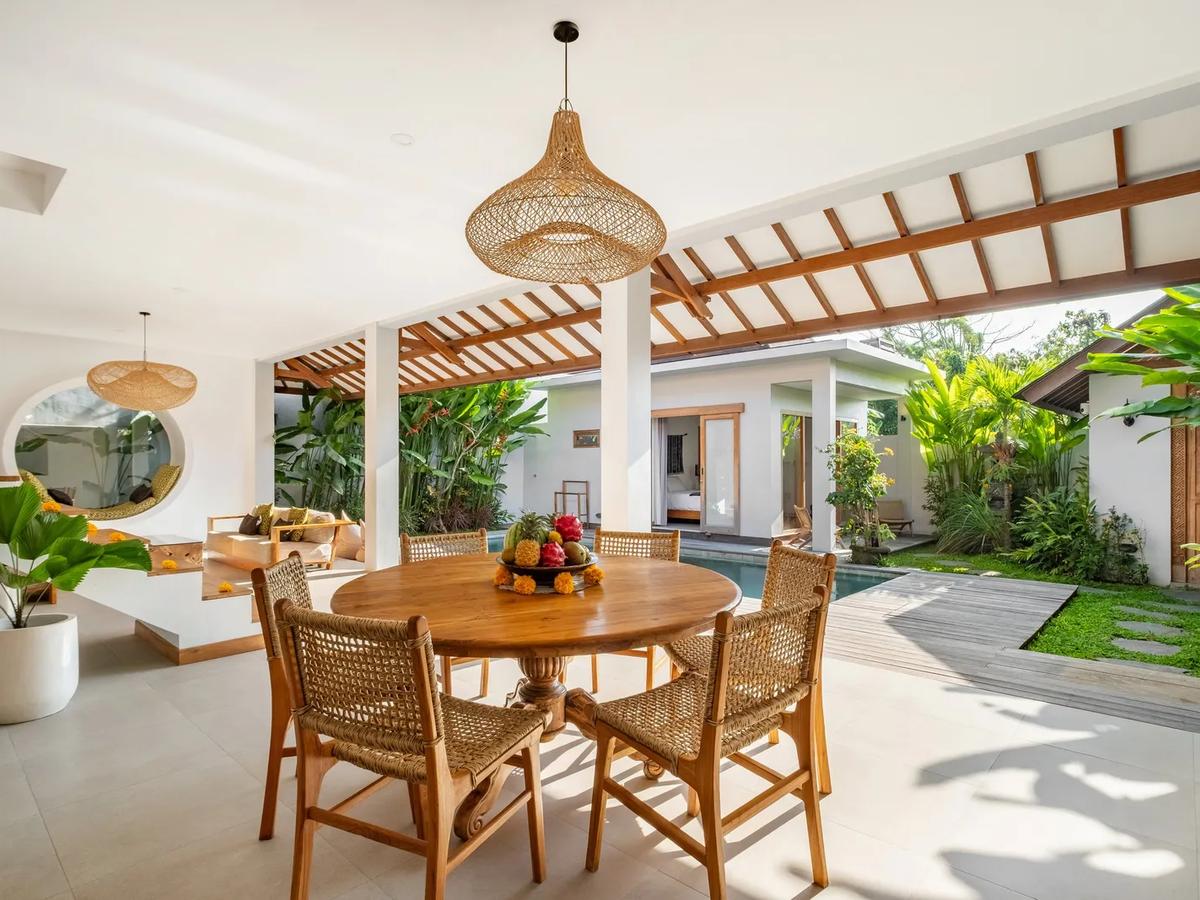 Contemporary Family Villa - 6