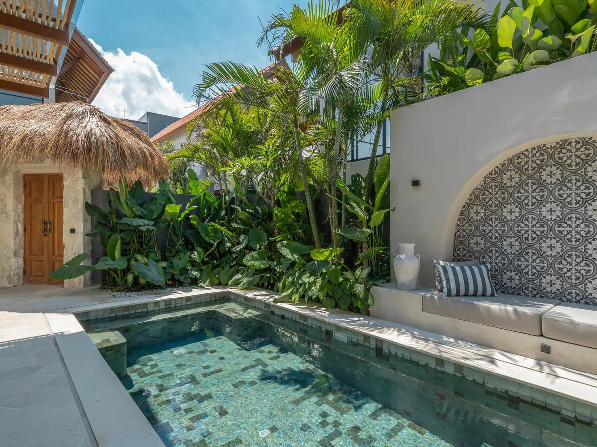 Contemporary Villa With Mediterranean Touch - 3