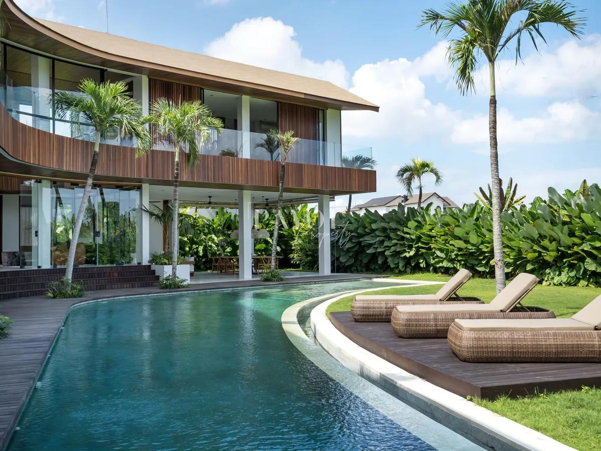 Elevated Geometry Villa - 2