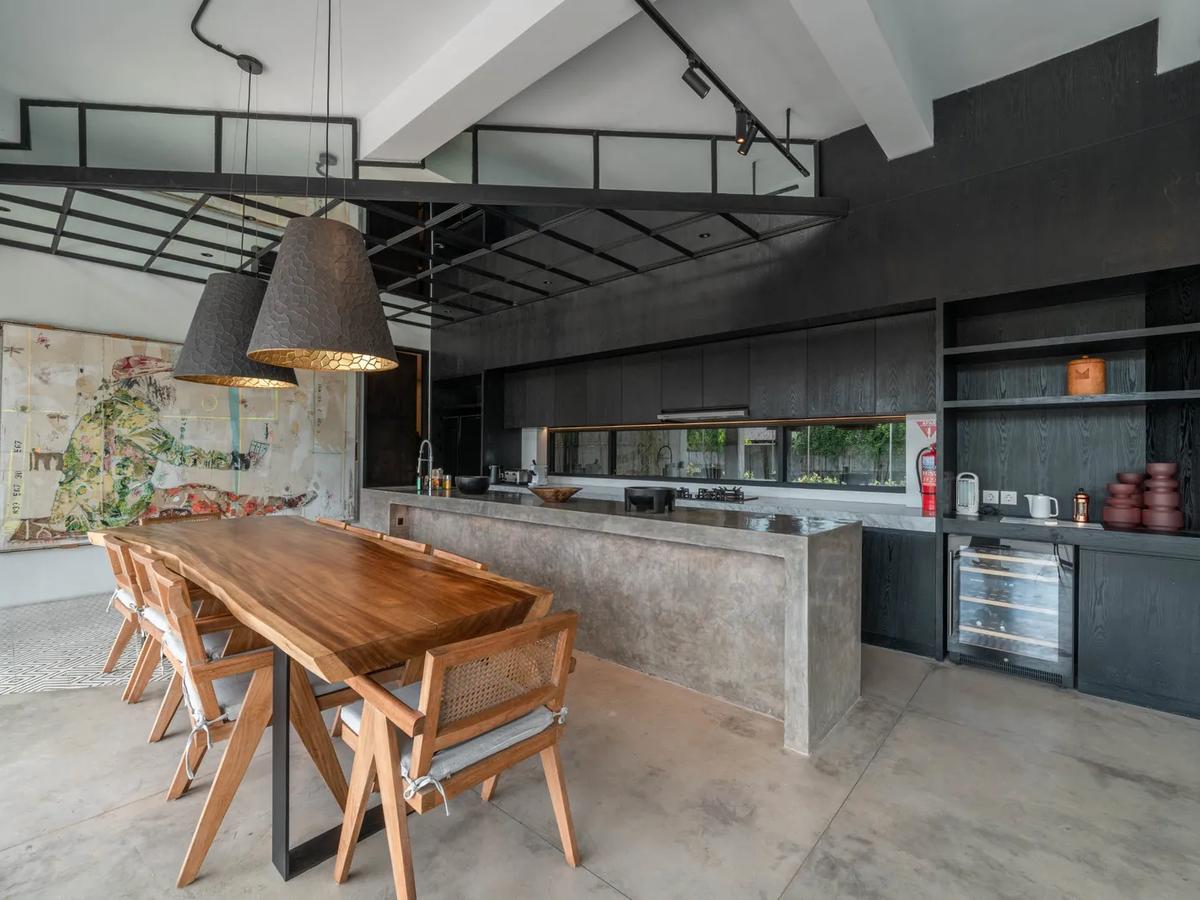 Stunning Architectural Residence - 8