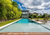 BRUTALIST TROPICAL VILLA 5 BEDROOMS UMALAS — 5-bedroom villa for sale in Umalas, Bali (photo 36)