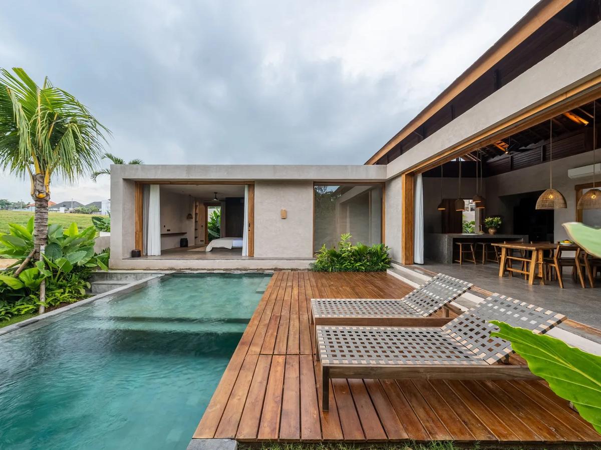 A Tropical Hideaway Villa Facing The Rice Fields - 1