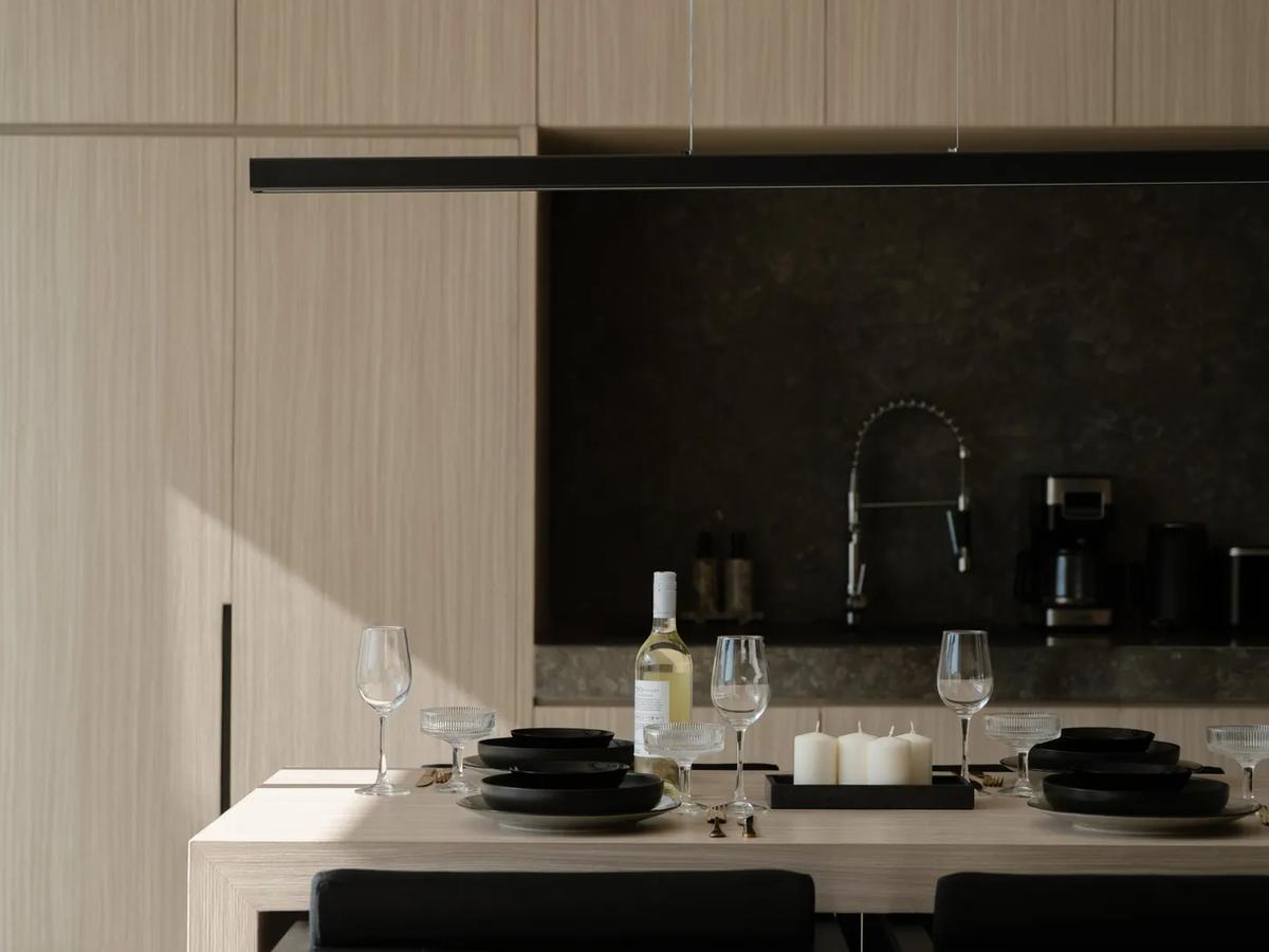 Bright Minimalist Villa - 15