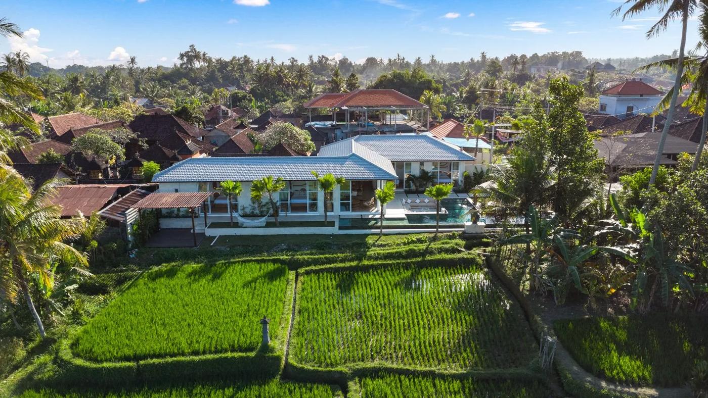 Refined Pavilion Retreat - Photo 1