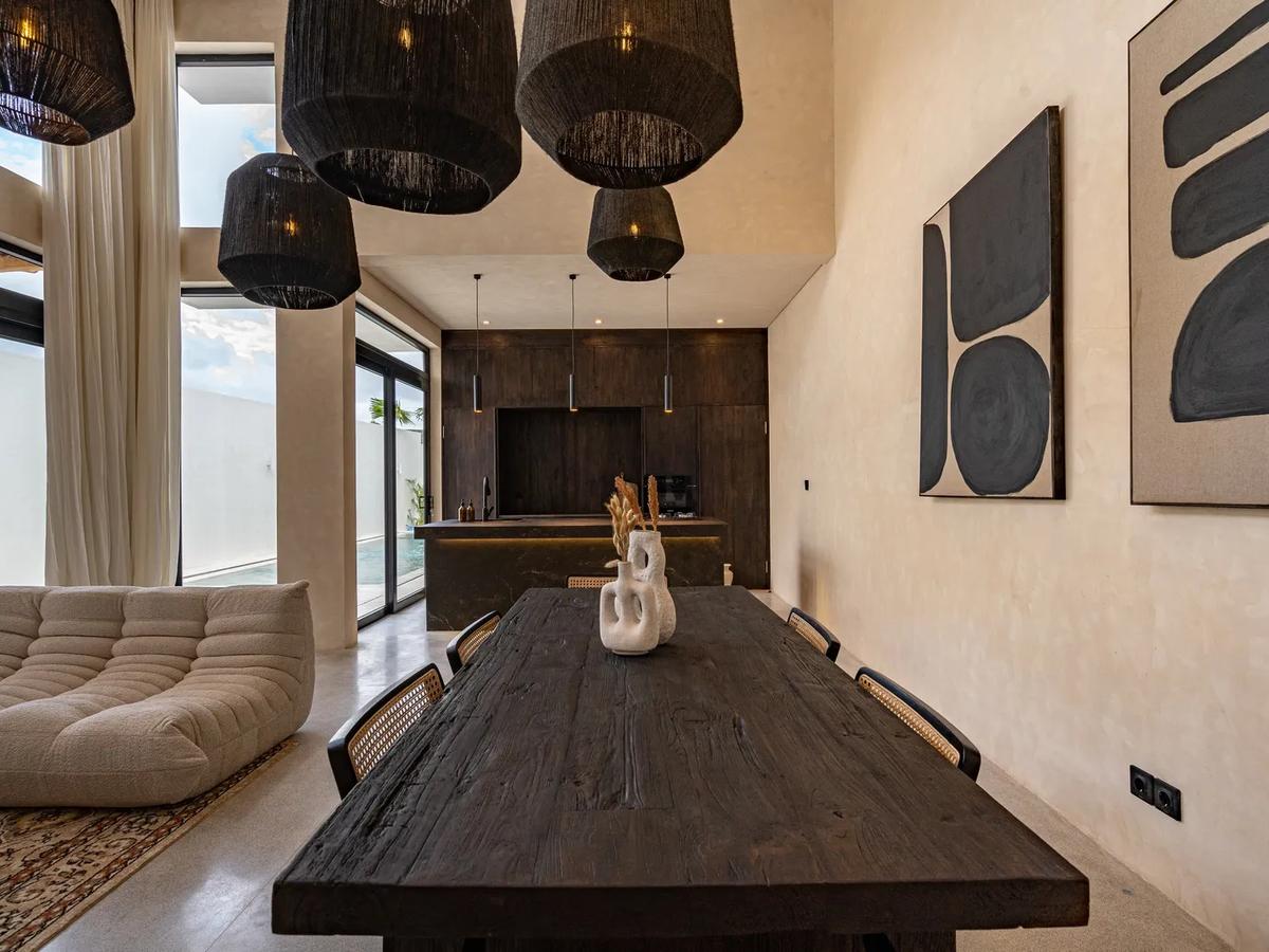 Art Inspired Modern Villa - 6