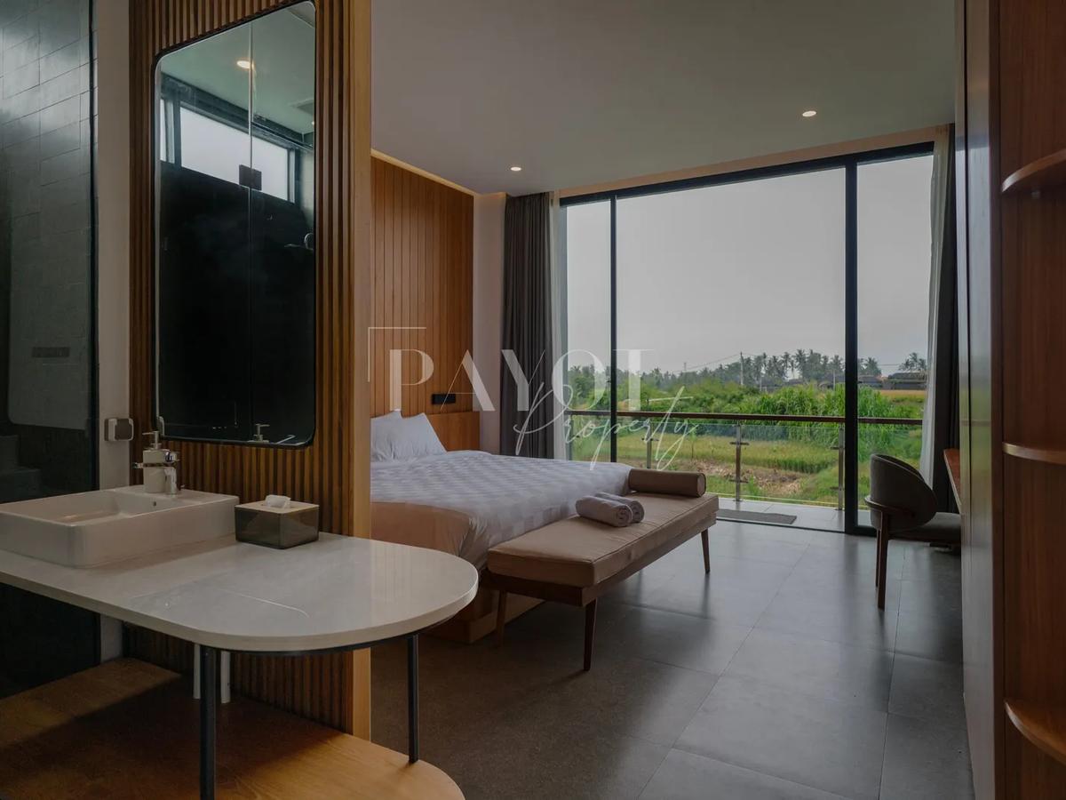 Contemporary Living Surrounded By Nature - 14