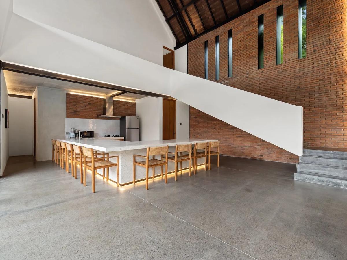 Urban Brutality Meets Tropical Soul - 3