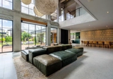BRUTALIST TROPICAL VILLA 5 BEDROOMS UMALAS — 5-bedroom villa for sale in Umalas, Bali (photo 4)