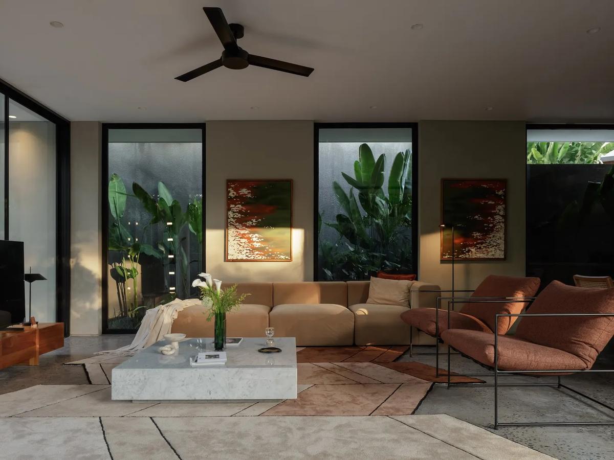 Villa Of Lines And Light - 14