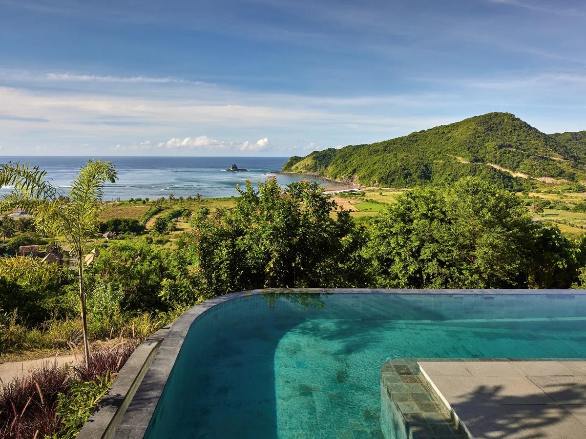 Architectural Villa By Alexis Dornier β Tampah Hills β Lombok - 2