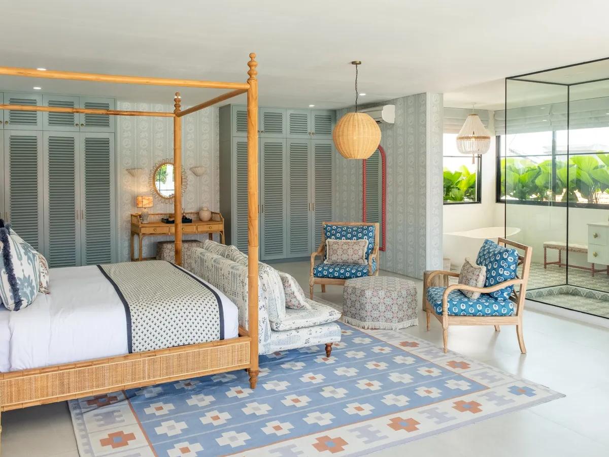 Modern Coastal Elegance Villa - 10