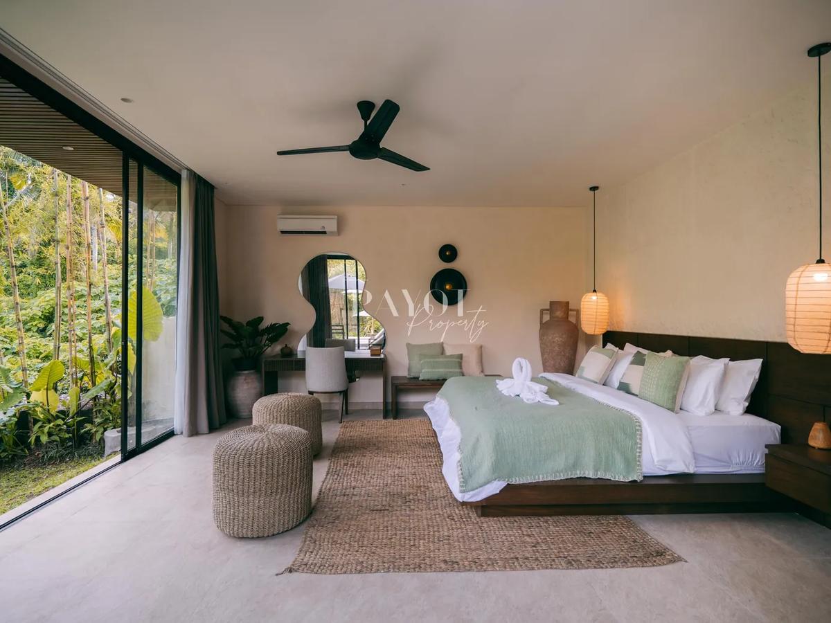 The Silence Of Straight Lines - 8