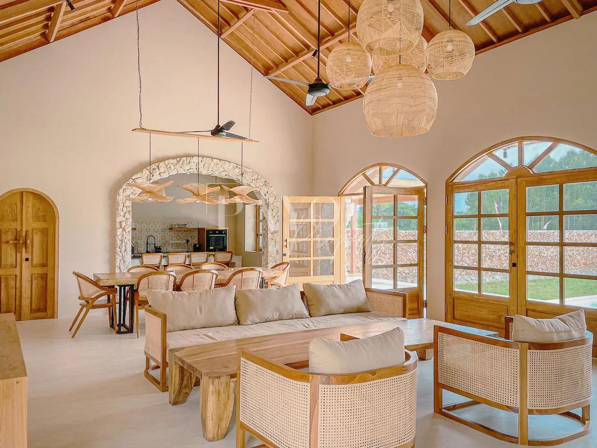 Charming Authentic Villa - 4