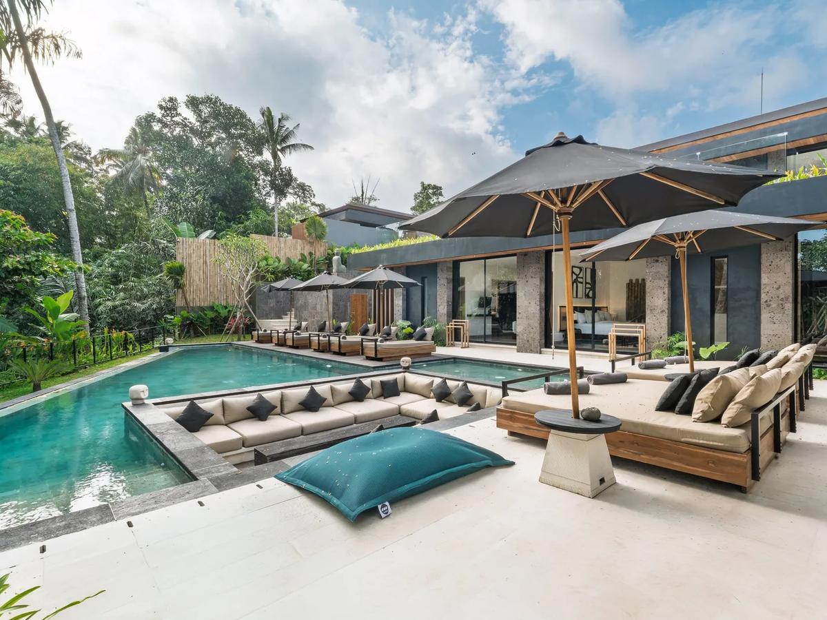 The Green Crowned Villa - 5