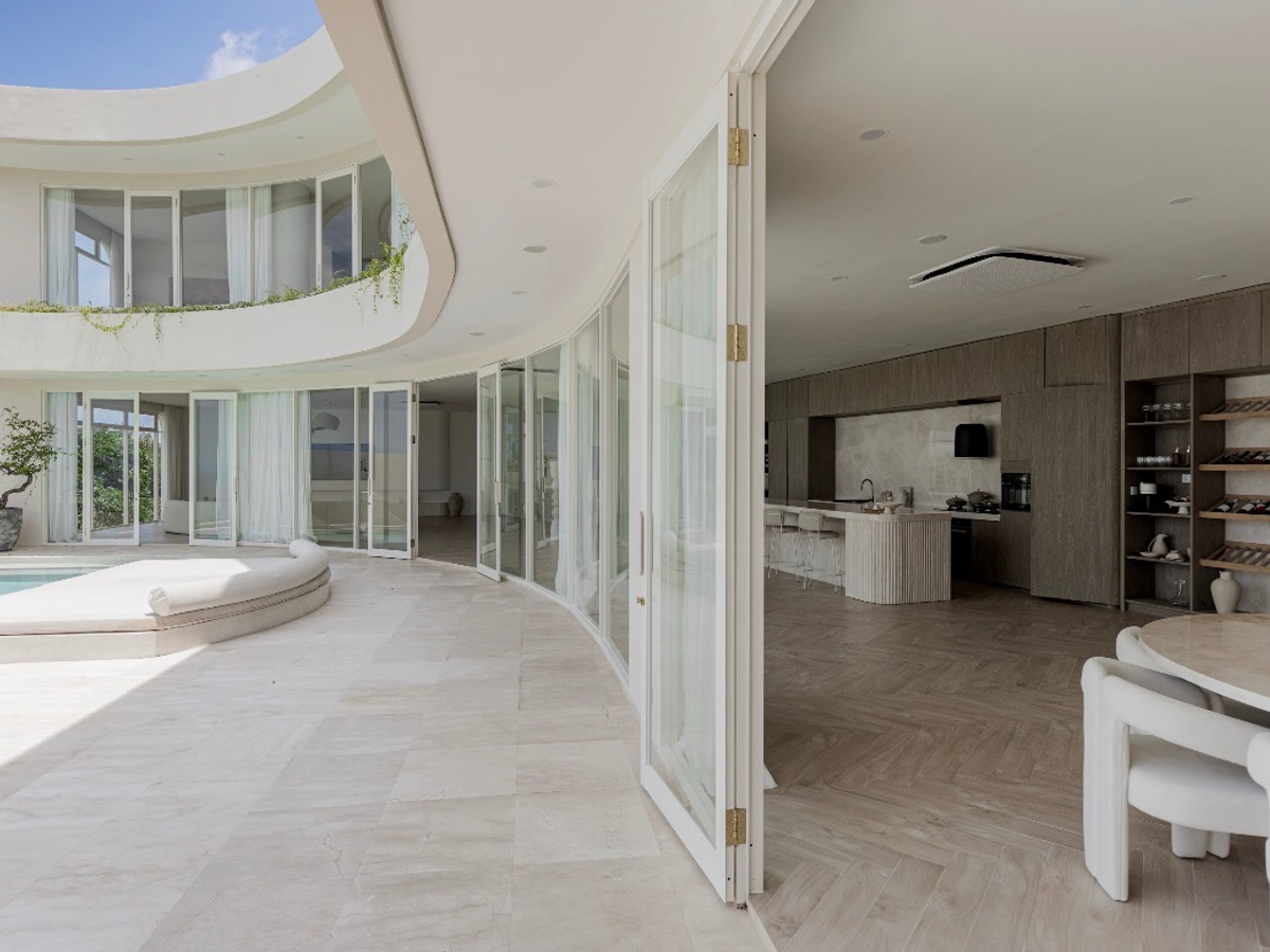 OCEAN VIEW HOUSE — ARCHITECTURAL VILLA IN BINGIN ESTATE — 4-bedroom villa for sale in Bingin, Bali (photo 3)