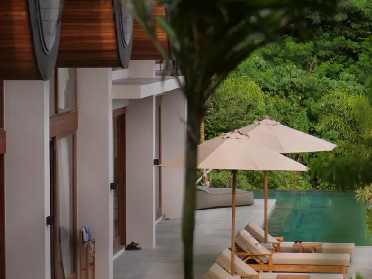 Architectural Villa By Alexis Dornier β Tampah Hills β Lombok - 3