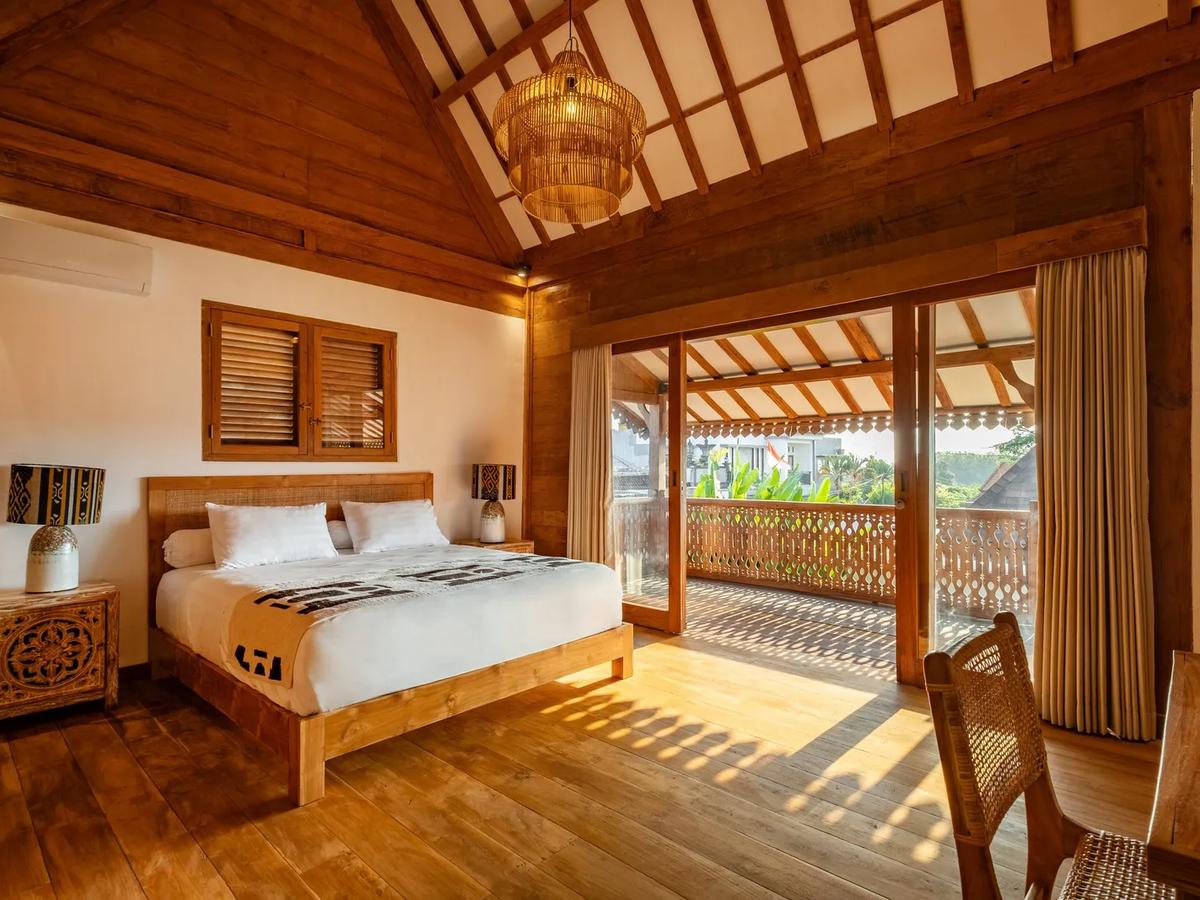 Contemporary Family Villa - 15