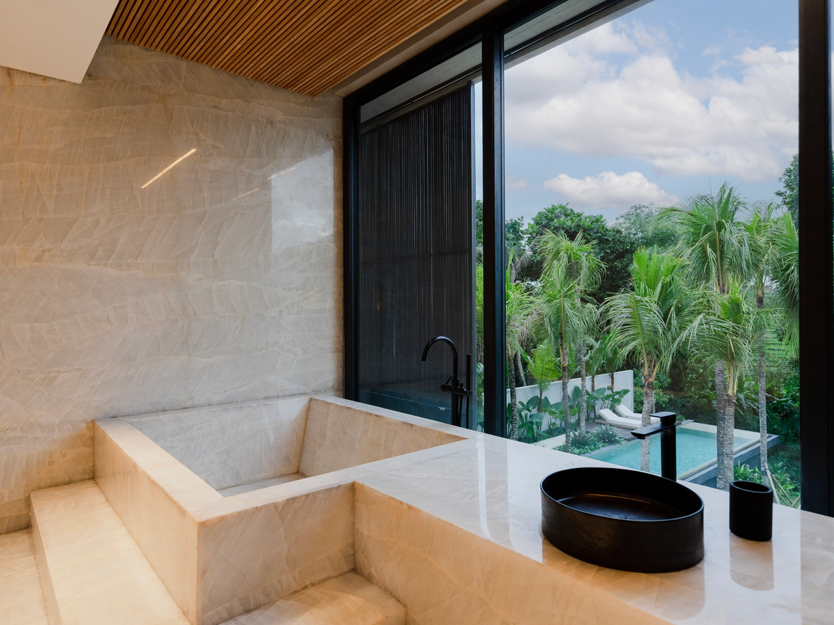 MODERN MASTERPIECE VILLA - 6 BEDROOMS - PERERENAN — 6-bedroom villa for sale in Pererenan, Bali (photo 7)