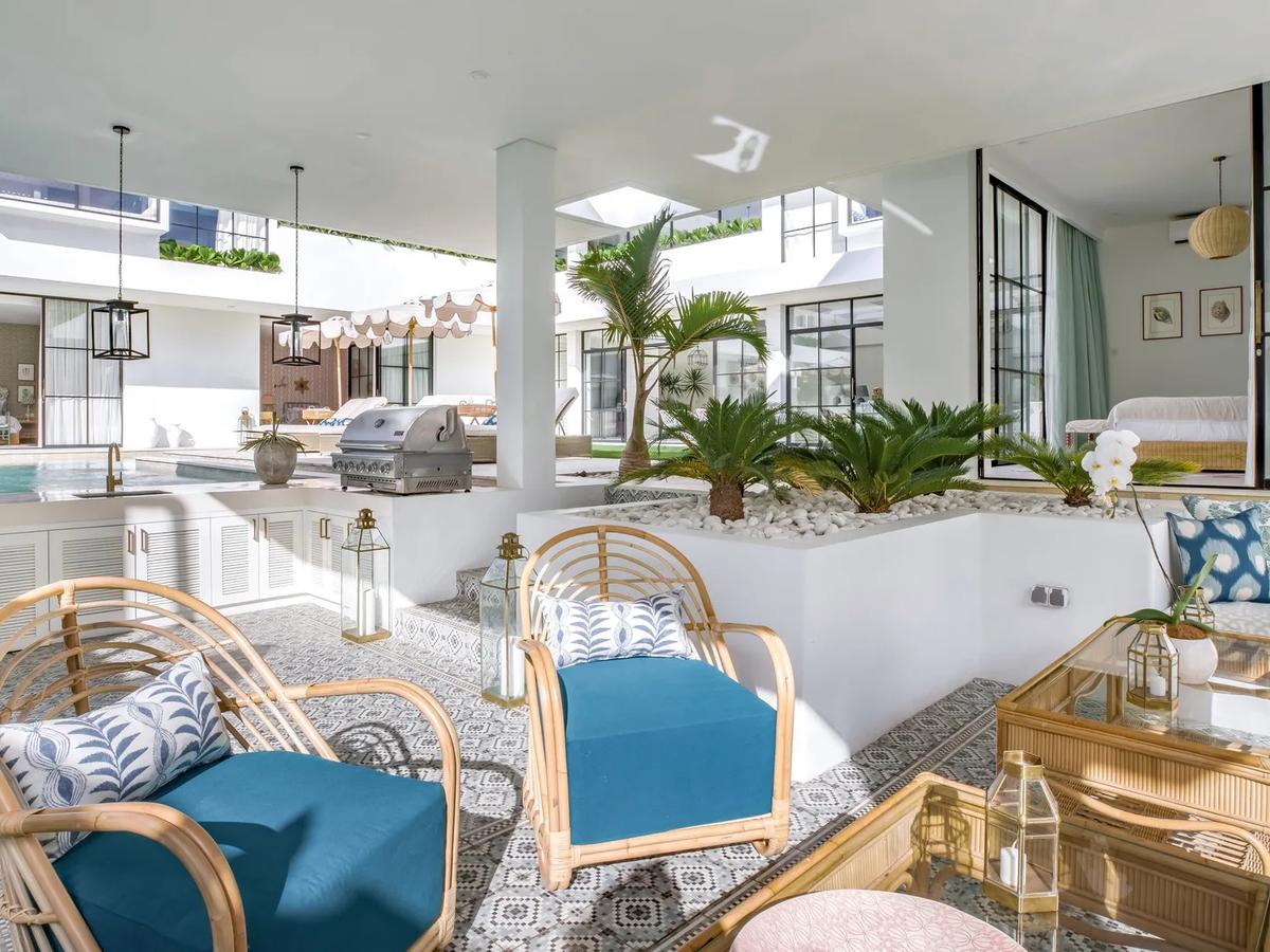 Modern Coastal Elegance Villa - 4