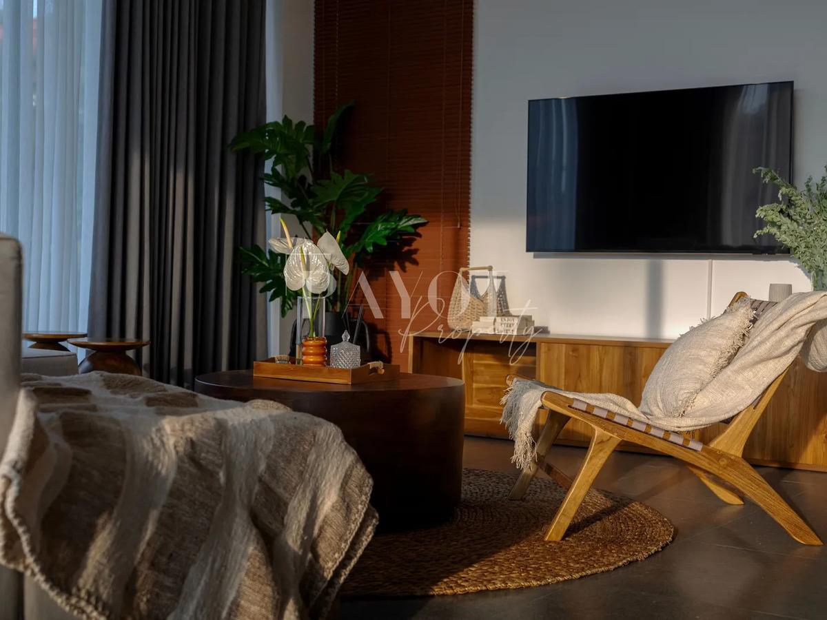 Contemporary Living Surrounded By Nature - 8