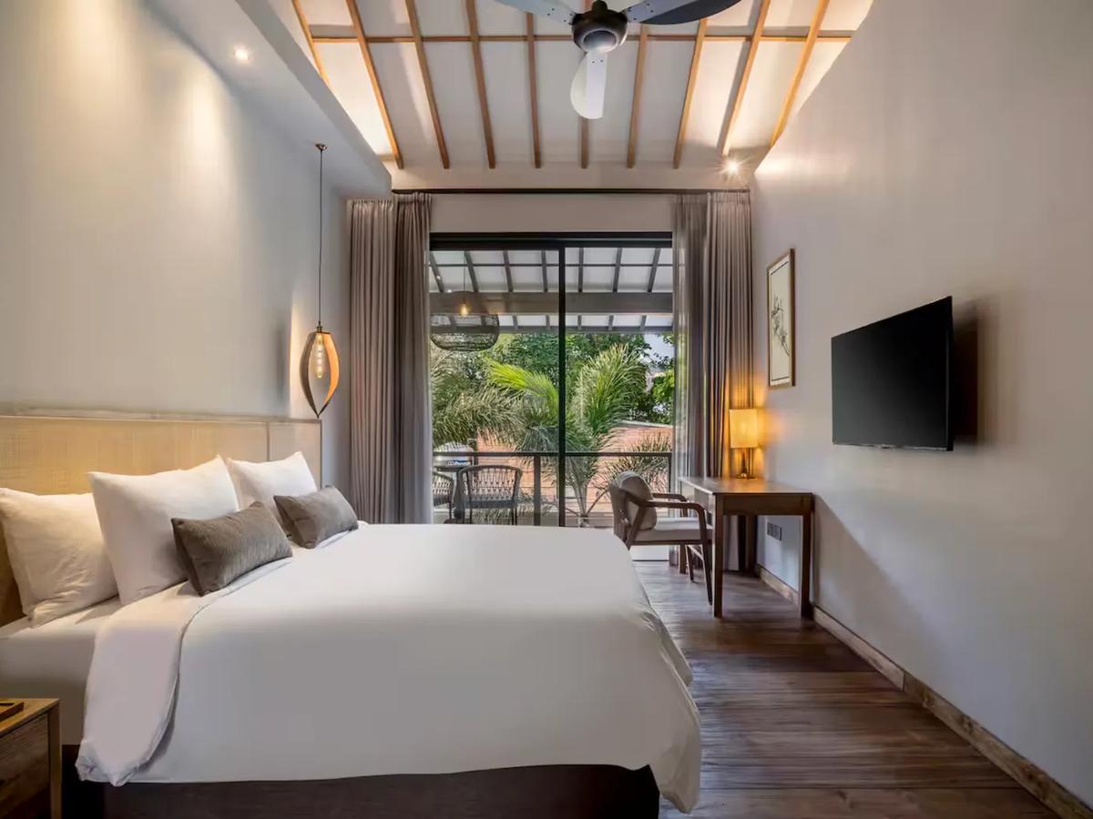 Contemporary Villa Retreat - 12