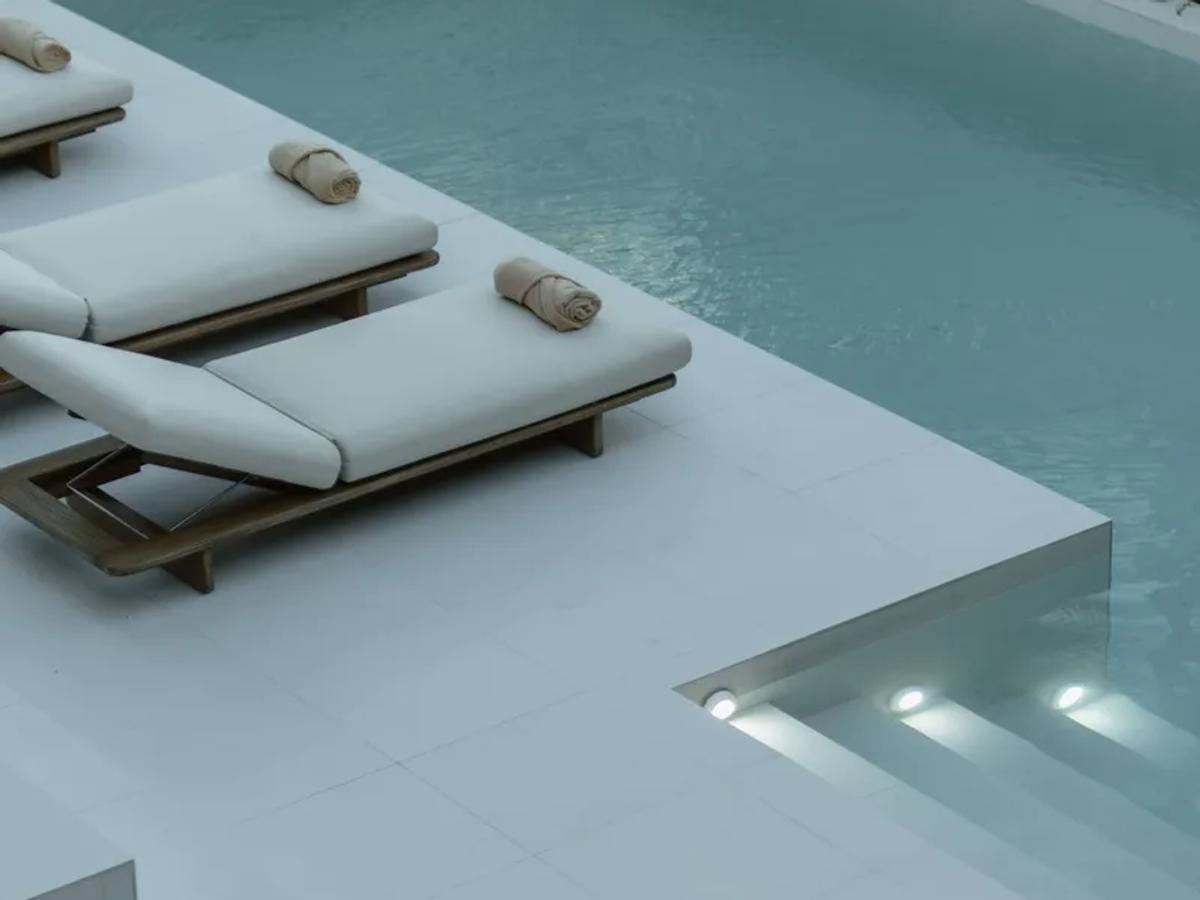 Bold Lines & Natural Textures Villa - 5