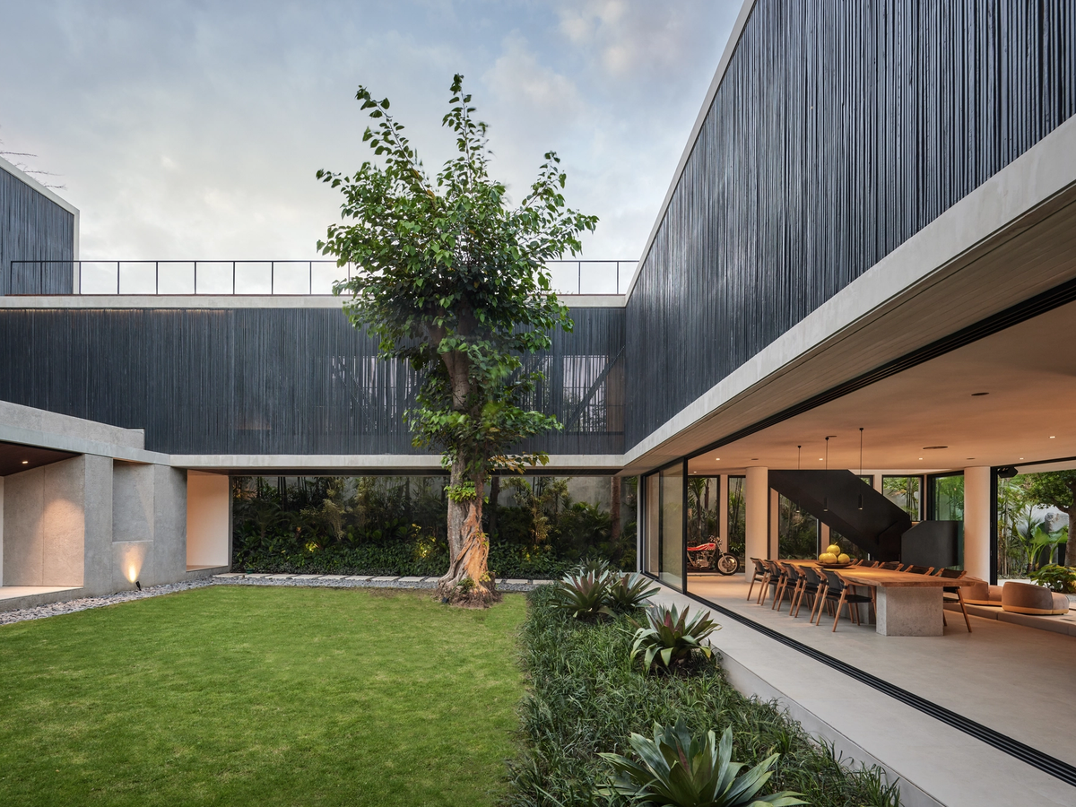 MODERN MASTERPIECE VILLA - 6 BEDROOMS - PERERENAN — 6-bedroom villa for sale in Pererenan, Bali (photo 15)