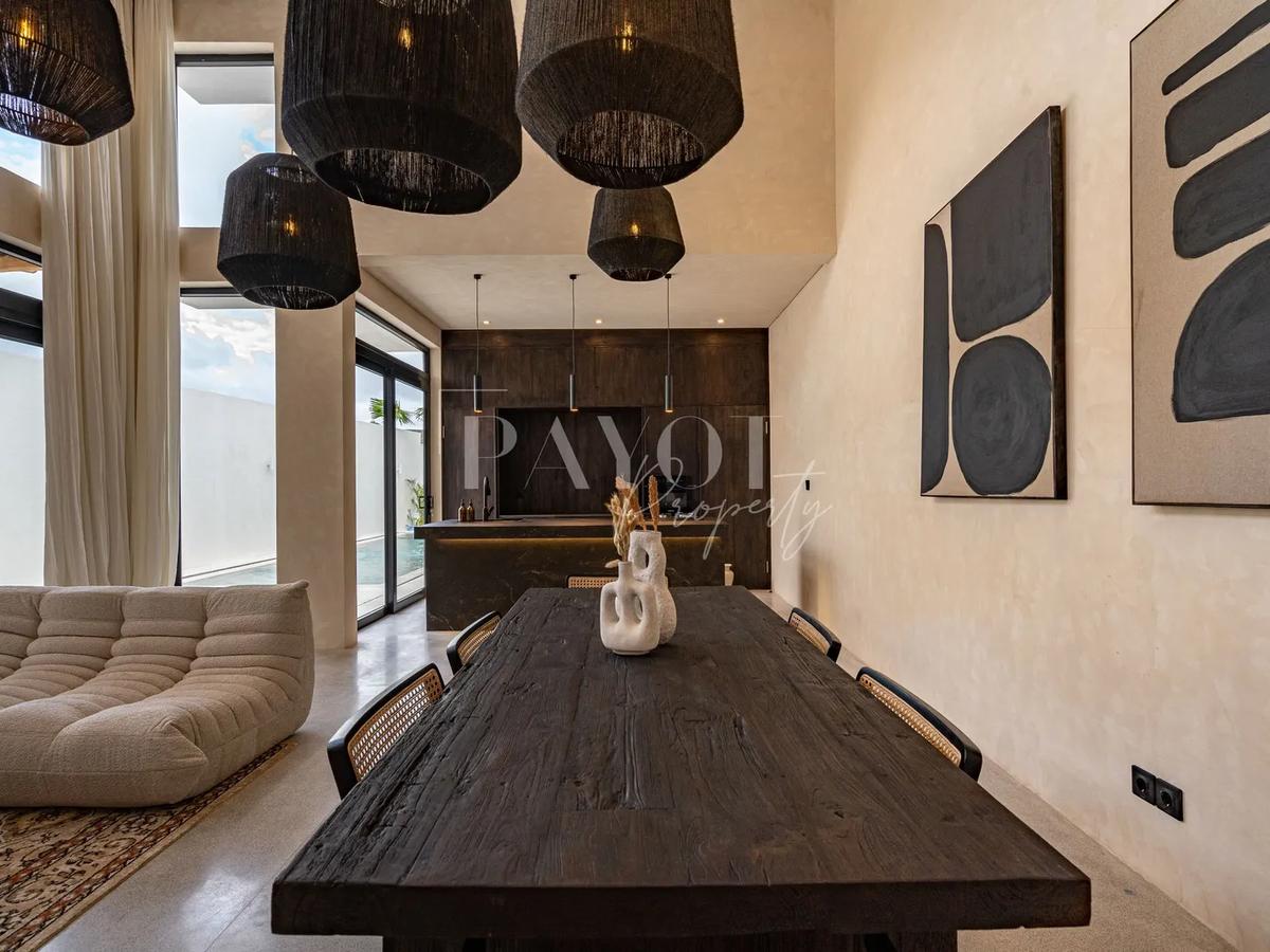 Art Inspired Modern Villa - 8