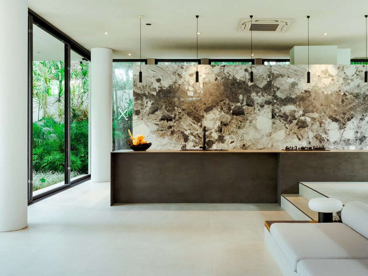 MODERN MASTERPIECE VILLA - 6 BEDROOMS - PERERENAN — 6-bedroom villa for sale in Pererenan, Bali (photo 24)