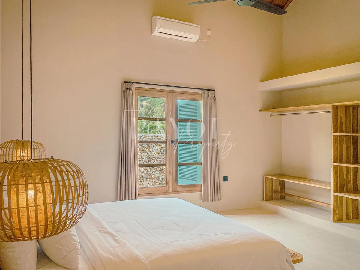 Charming Authentic Villa - 13